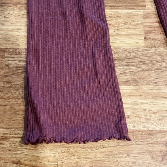 Women's Burgundy Ribbed Hoodie and Pants Set - Picture 7 of 7